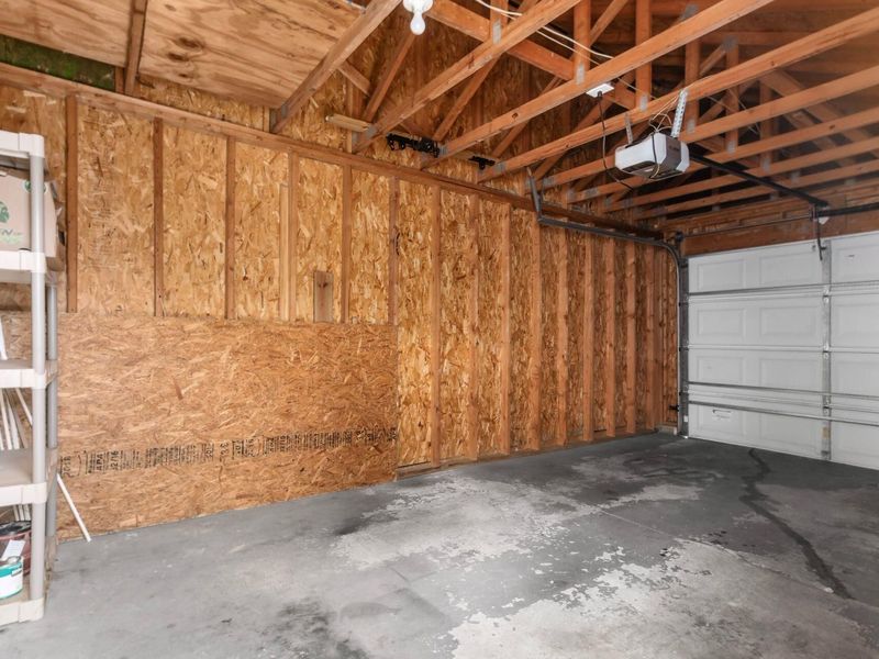 952 Hartford Village Boulevard, Columbus, OH 43228 Photo 32