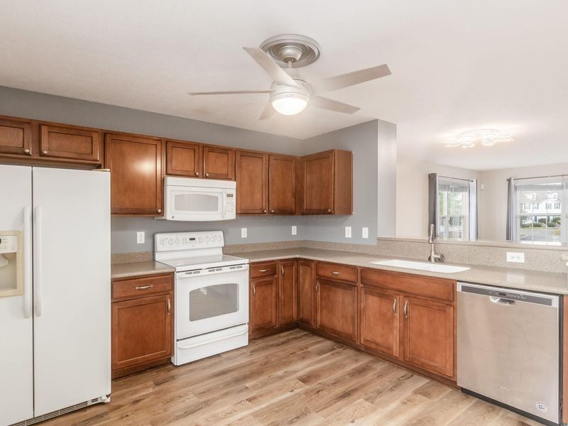 952 Hartford Village Boulevard, Columbus, OH 43228 Photo 9