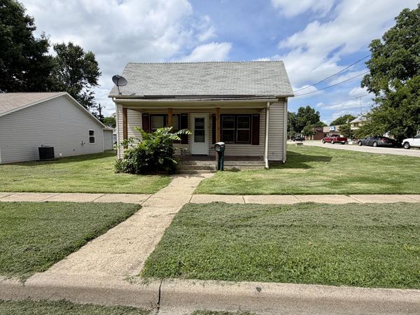 1001 W Cass Avenue , West Plains, MO 65775