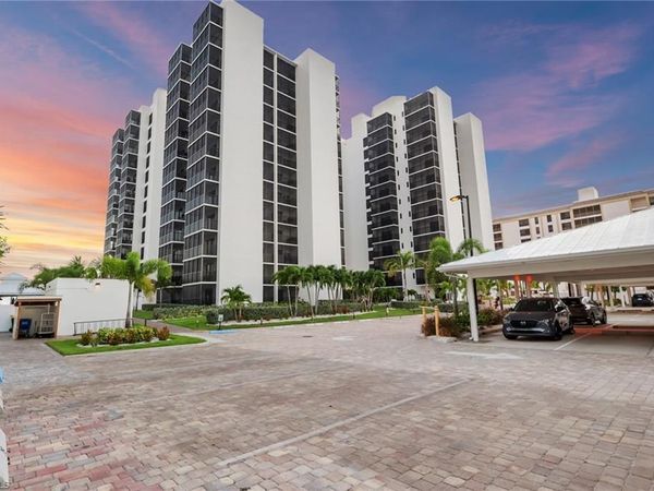 6612 ESTERO BLVD , Unit 301, FORT MYERS BEACH, FL 33931