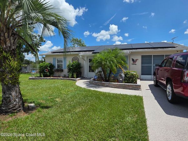 7232 Omega Court , Zephyrhills, FL 33541