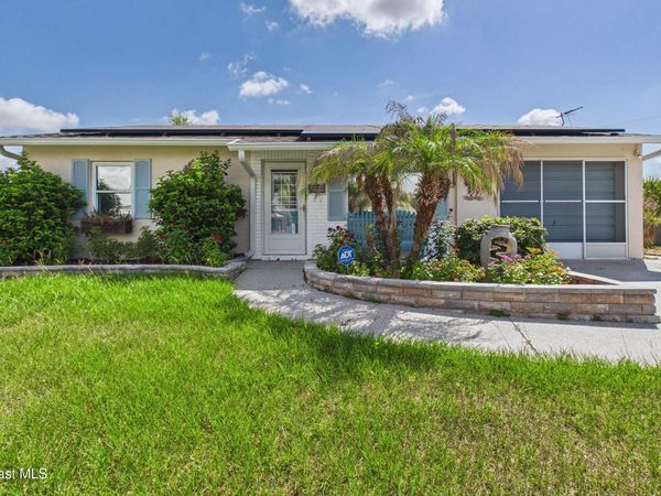 7232 Omega Court , Zephyrhills, FL 33541