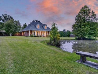 38425 Babin Rd, Gonzales, LA 70737