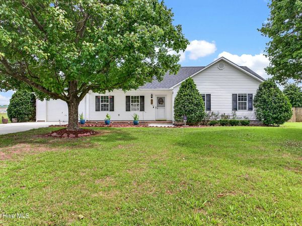 116 Annie Road , Richlands, NC 28574