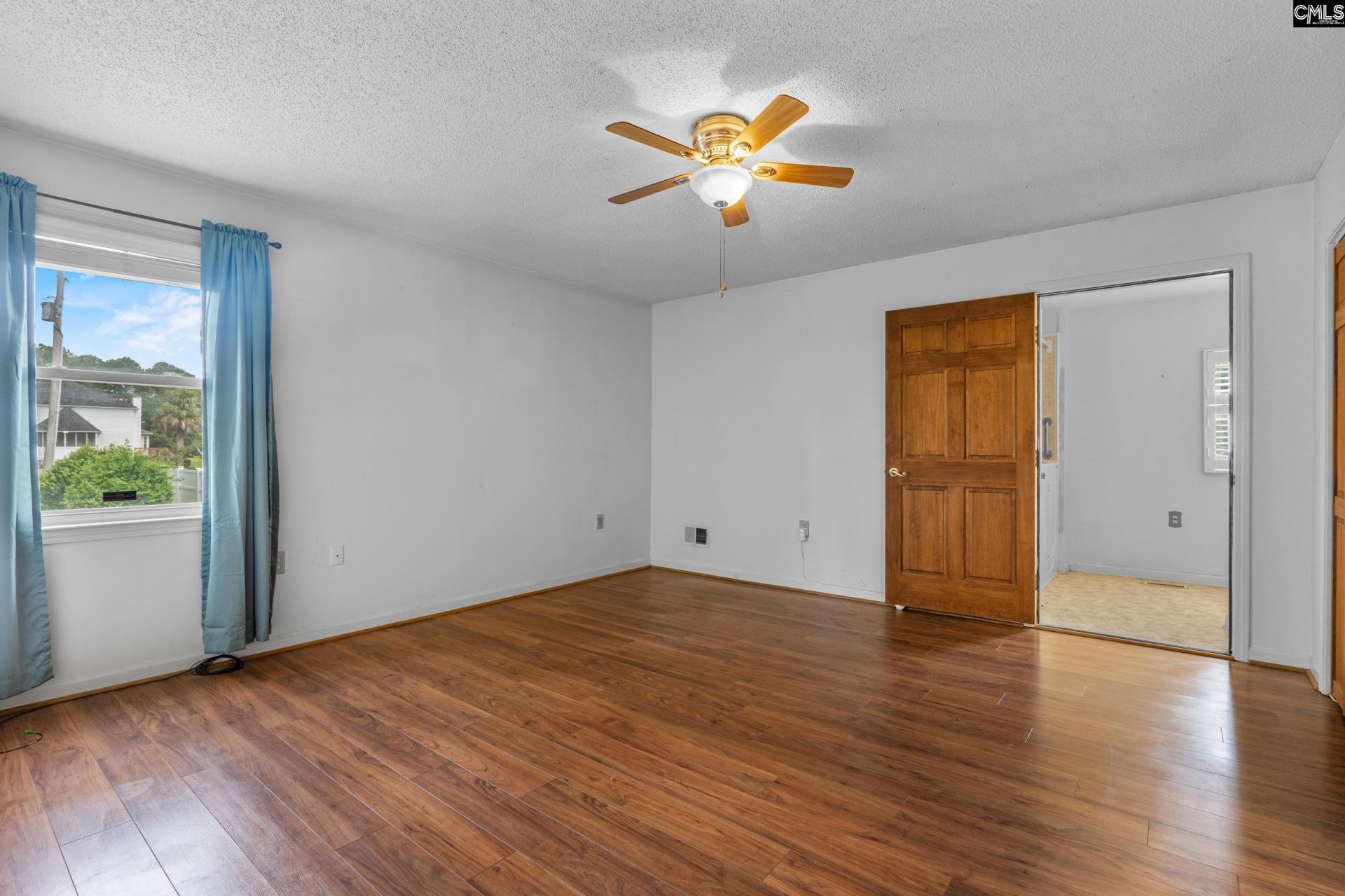 460 Taylor Rd Photo 13