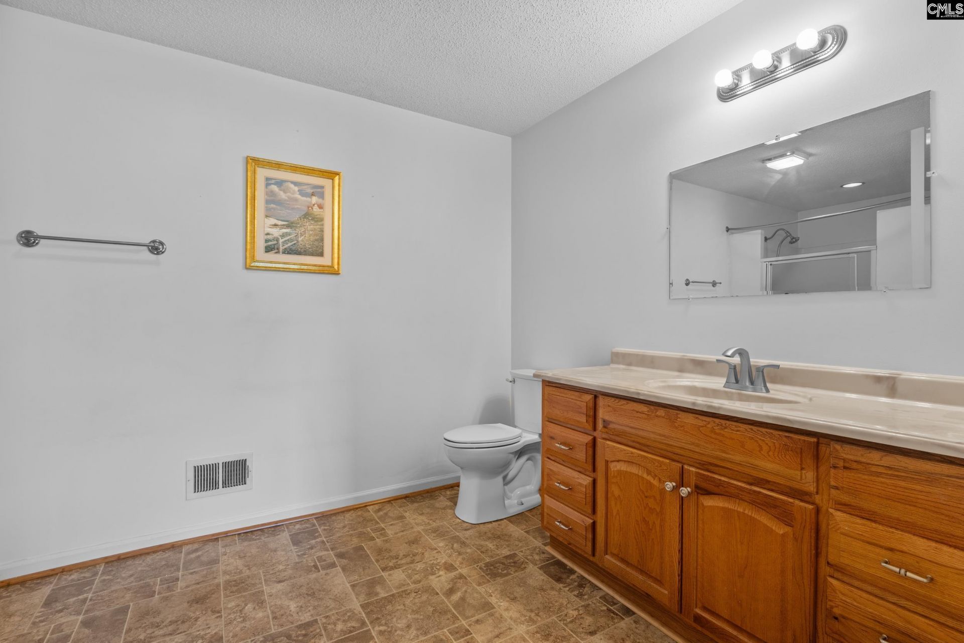 460 Taylor Rd Photo 18