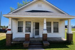 835 Frink Street  photo 4