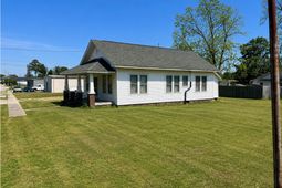 835 Frink Street  photo 4