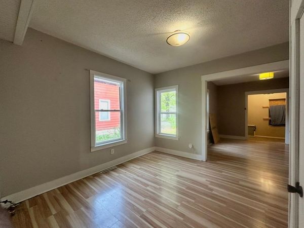 810 30th Avenue N, Minneapolis, MN 55411