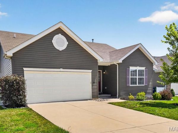417 Timber Valley Trail, Fenton, MO 63026