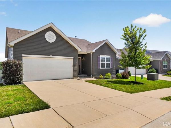 417 Timber Valley Trail, Fenton, MO 63026
