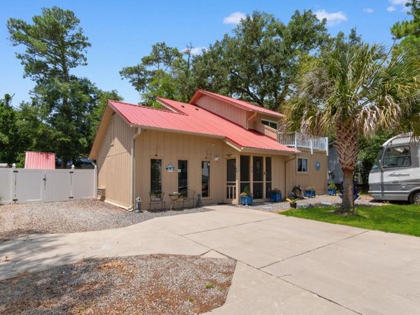 415 17th Ave. N, Surfside Beach, SC 29575