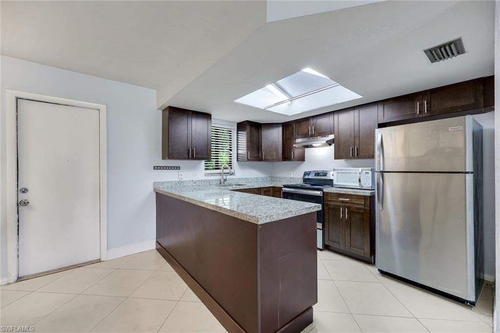 1400 Green Valley Cir , Unit 1002, Naples, FL 34104 Photo
