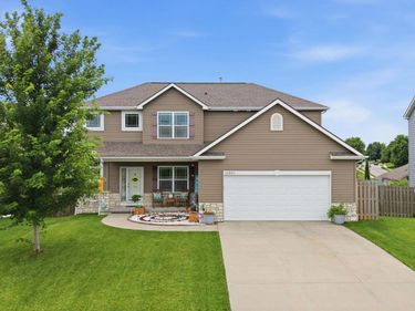 14901 Laurel Avenue, Omaha, NE 68116