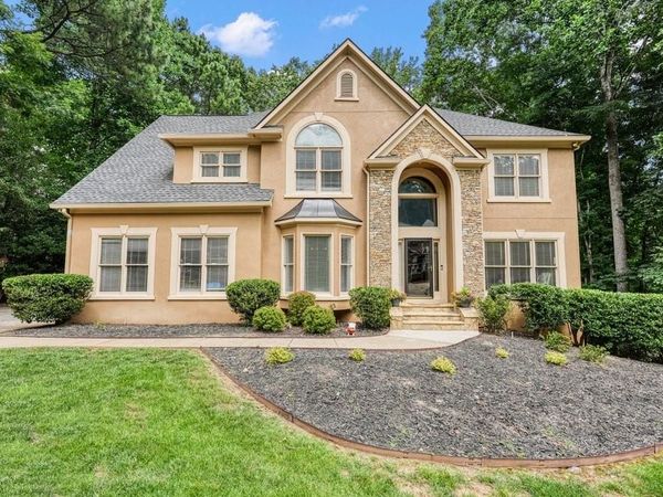 1038 Longwood Drive, Woodstock, GA 30189