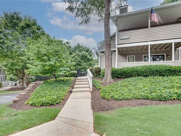 1004 Wynnes Ridge Circle SE, Marietta, GA 30067