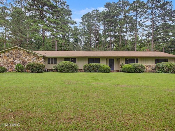 202 Saum Drive, Columbus, MS 39702