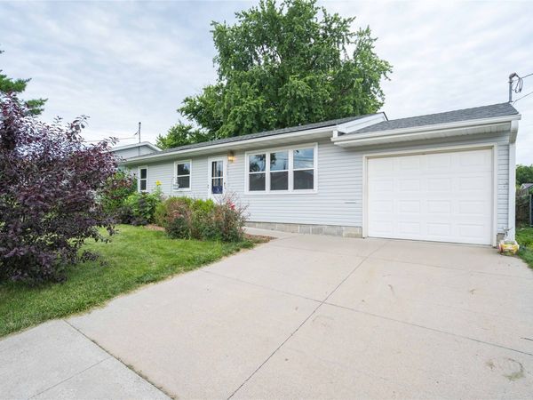 312 W 16th Street N, Newton, IA 50208