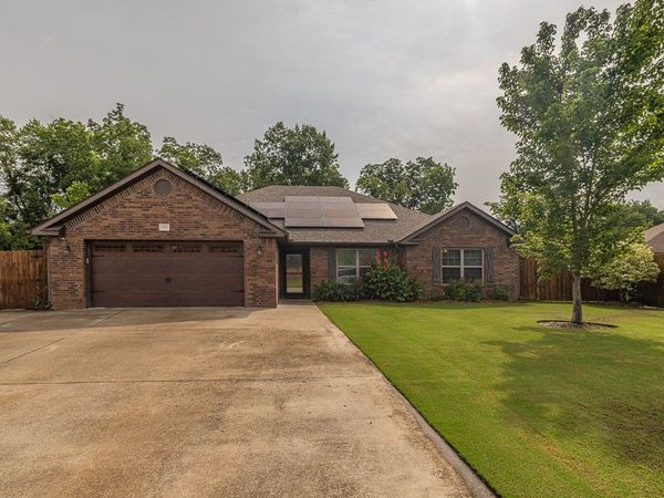 2305 Kelly Lynn Place , Fayetteville, AR 72701