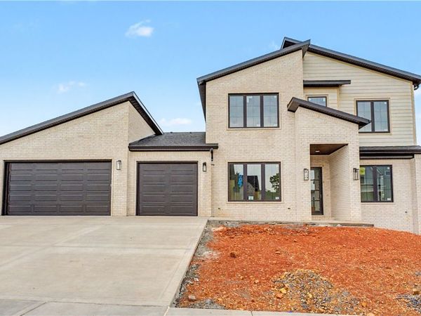 3809 SW Rhythm Avenue , Bentonville, AR 72713