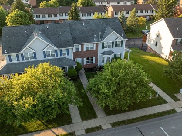 222 Castle Creek Dr, Seven Fields, PA 16046