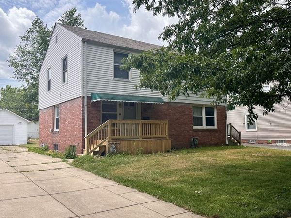 21610 Crystal Avenue , Euclid, OH 44123