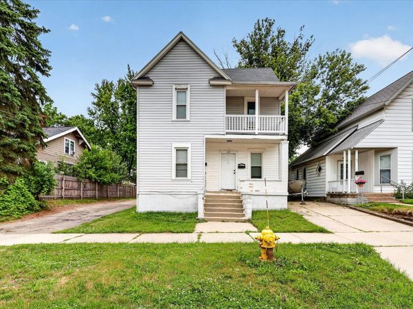 129 Palmer Street NE, Grand Rapids, MI 49505
