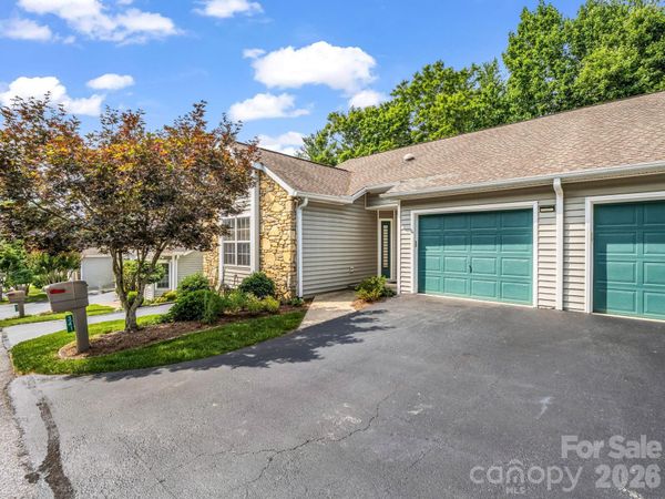 341 Laurel Park Place , Hendersonville, NC 28791