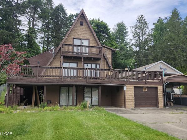 1979 Lakeside Drive, Harveys Lake, PA 18618