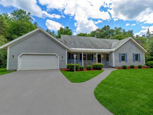 407 Dandiview Road, Conway, NH 03860
