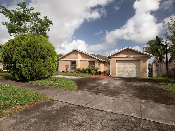 5889 NW 198th Ter, Hialeah, FL 33015
