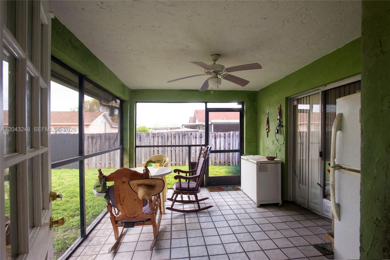 5889 NW 198th Ter, Hialeah, FL 33015 Photo