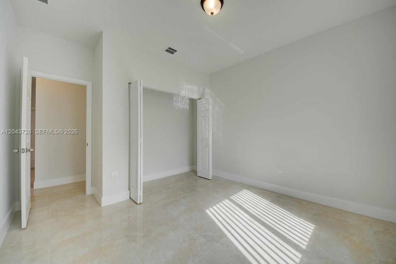 312 Phippen Waiters Rd , Dania Beach, FL 33004 Photo