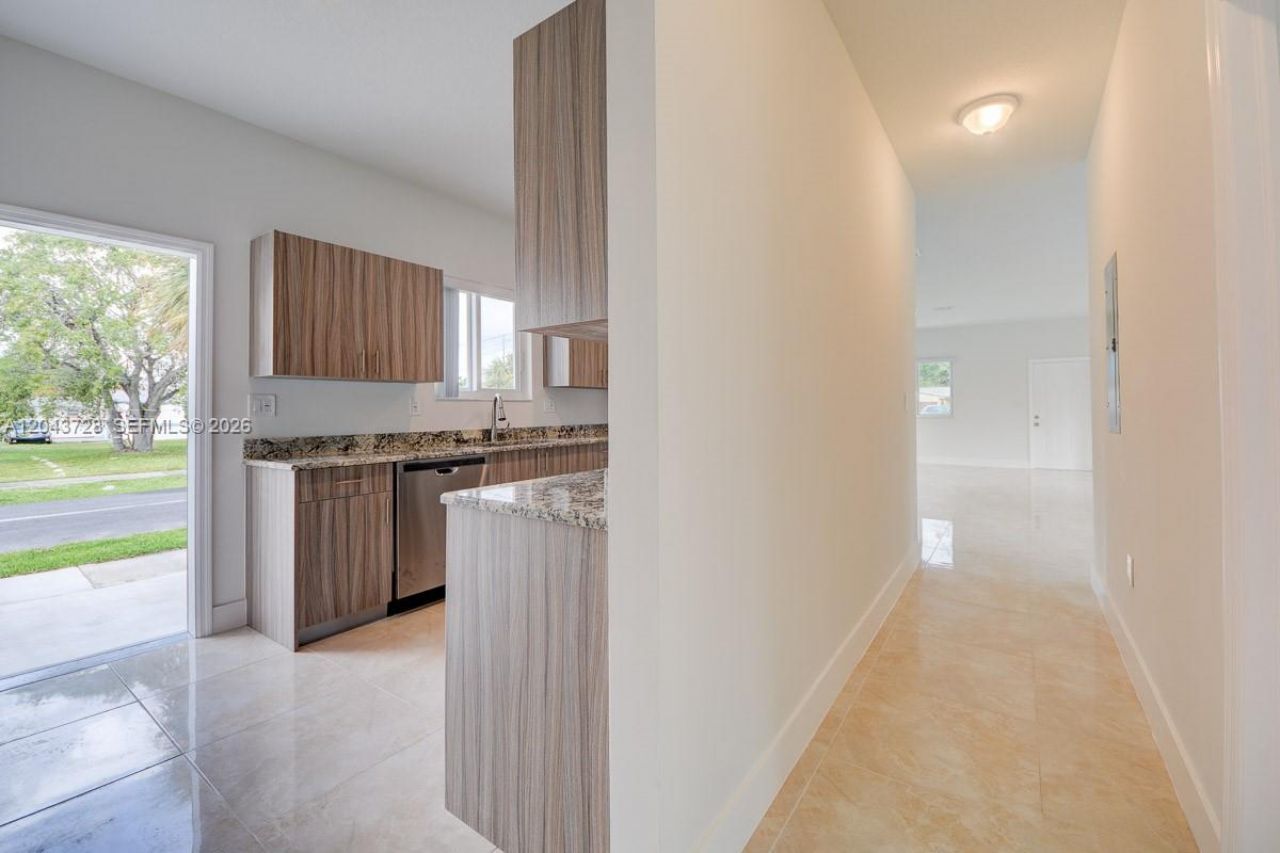 312 Phippen Waiters Rd , Dania Beach, FL 33004 Photo