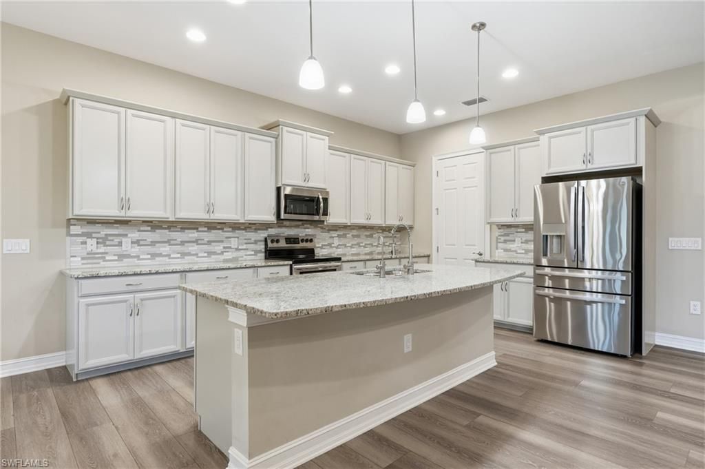 10240 Avonleigh Dr , Bonita Springs, FL 34135 Photo