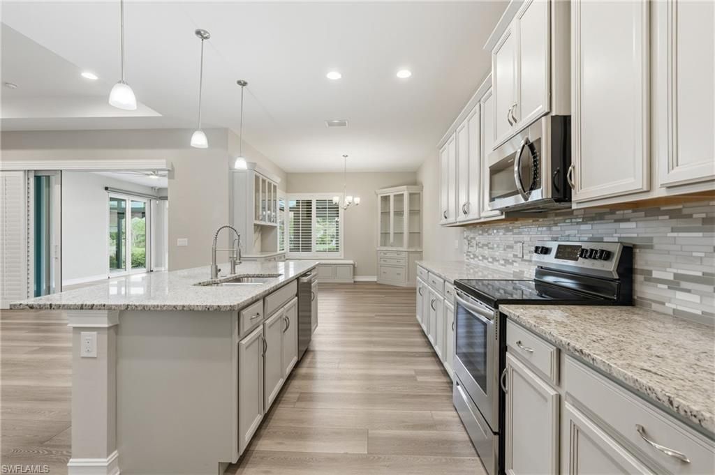10240 Avonleigh Dr , Bonita Springs, FL 34135 Photo