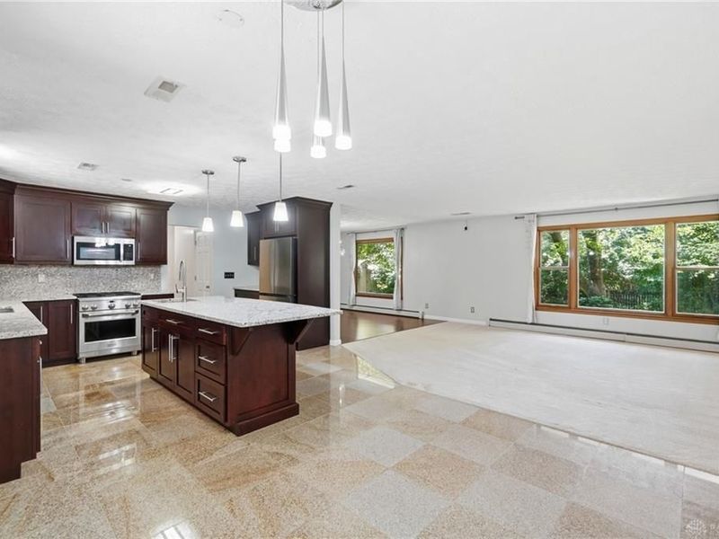 686 Evans Lane, Washington Township, OH 45459 Photo 13