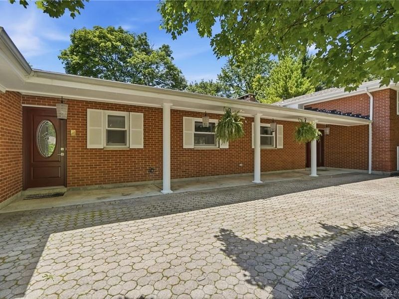 686 Evans Lane, Washington Township, OH 45459 Photo 3