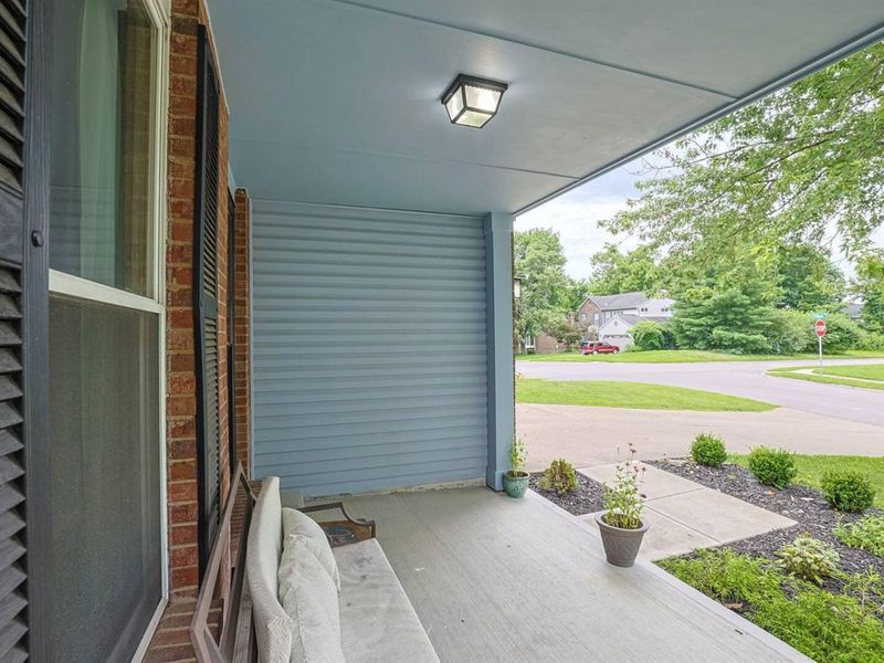 6796 Hillock Court, Florence, KY 41042 Photo 3