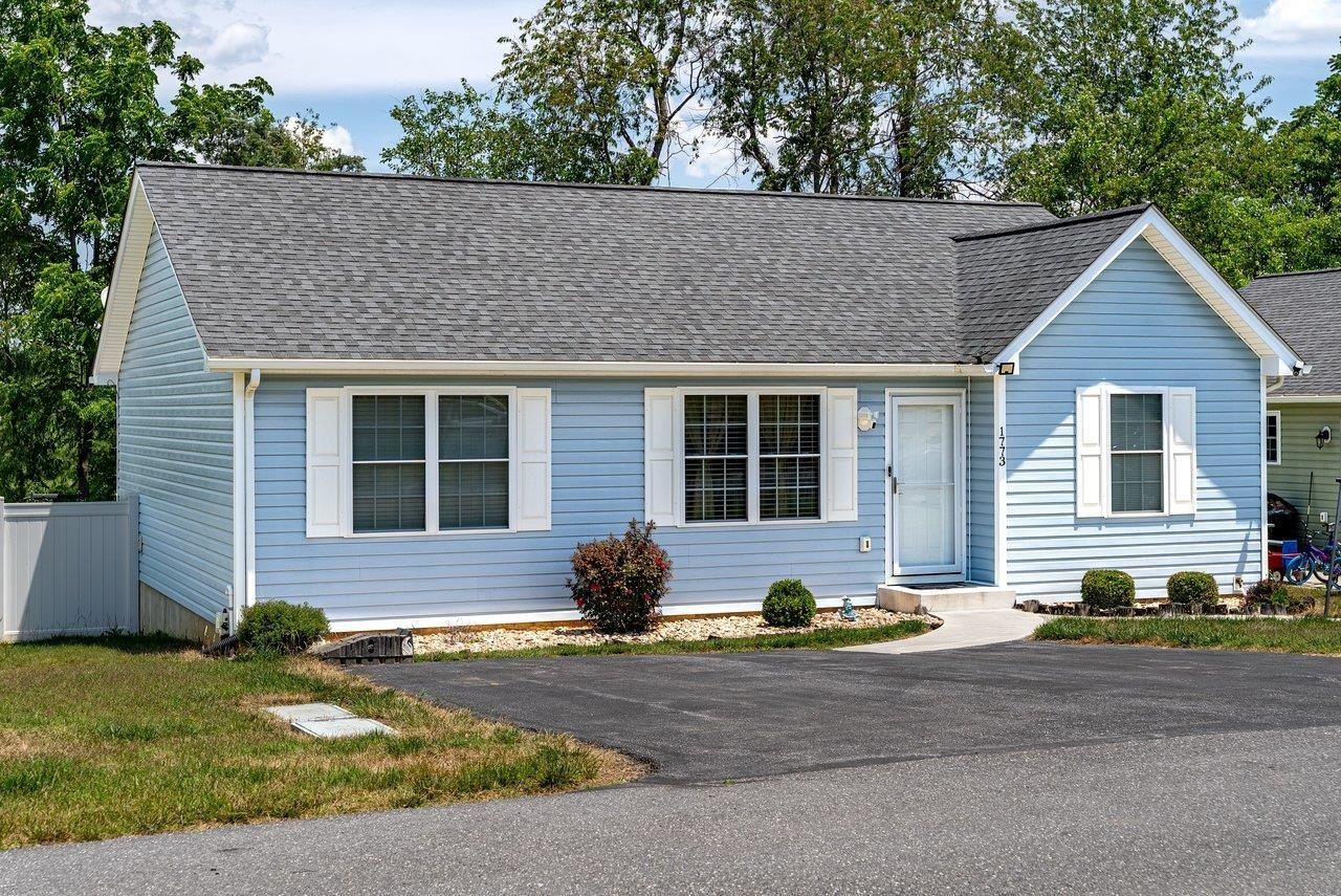 1773 BEXLEY DR primary photo