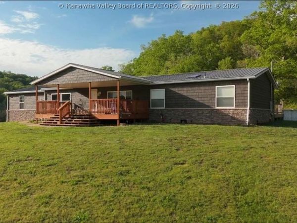 101 Horner Run Road, Sandyville, WV 25275