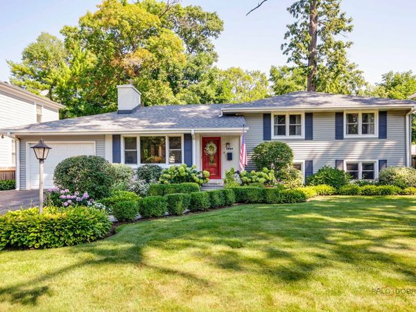 502 E Scranton Avenue , Lake Bluff, IL 60044