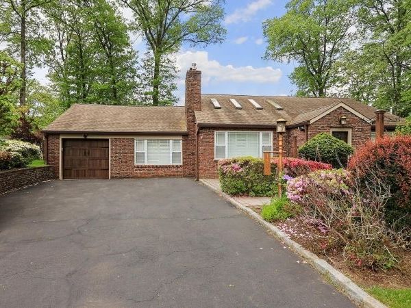 1399 Birch Hill Rd, Mountainside, NJ 07092