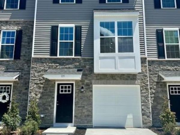 119 WEST END AVENUE, HAMMONTON, NJ 08037