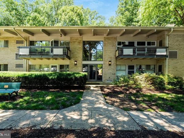 7758 DONNYBROOK COURT, Unit 101, ANNANDALE, VA 22003