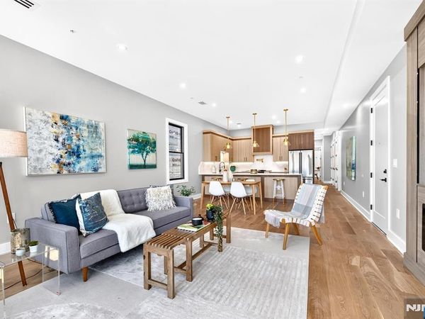 172 Griffith Street 2, Unit 2, JERSEY CITY, NJ 07307