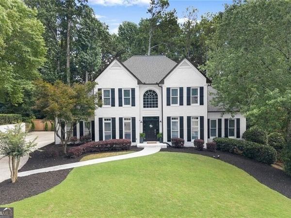 1530 Highview Pines Pass, Alpharetta, GA 30022