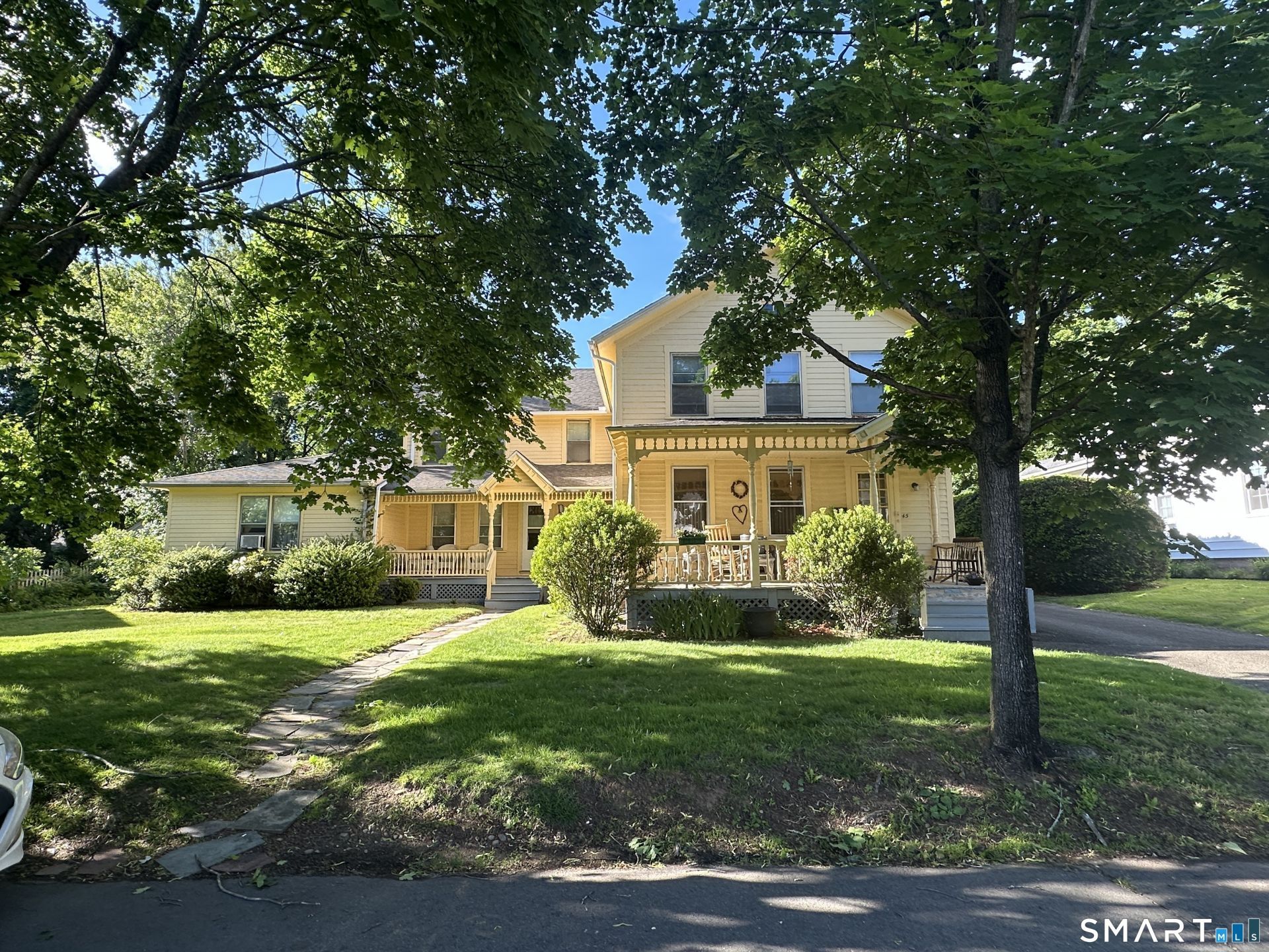 45 Jaenicke, Hamden, CT 06517 Main Photo