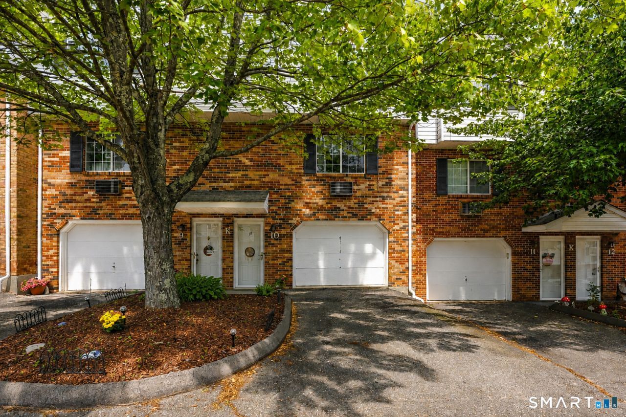 24 Blueridge, Unit K10, Waterbury, CT 06704 Main Photo