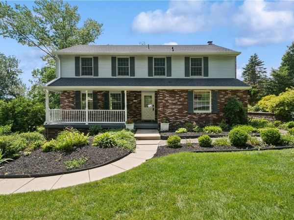 1800 Taper Dr, Pittsburgh, PA 15241